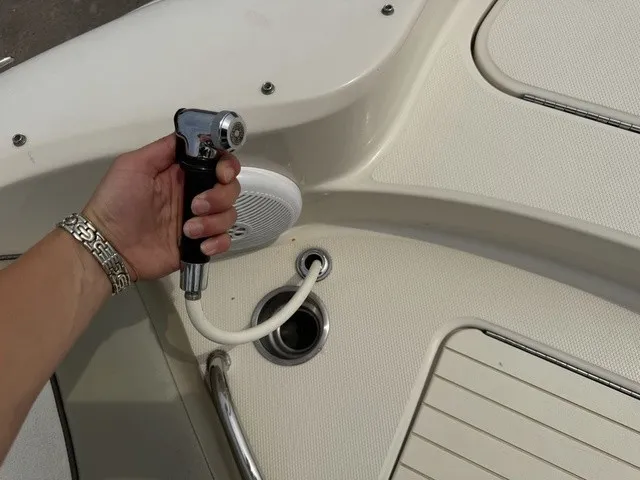 Slide: The Image of Sea Ray 270 Sundeck 2006 - 38