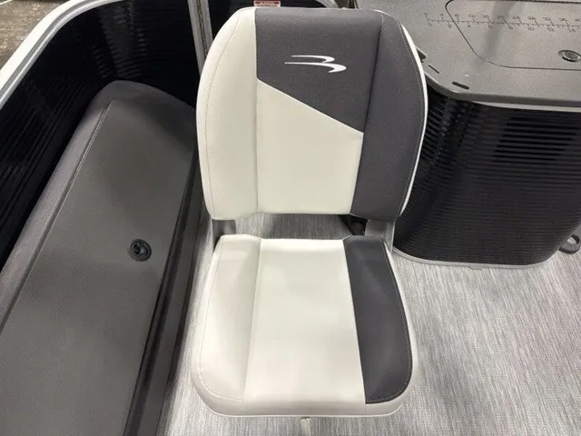 Slide: The Image of Bennington S-One 22 S1FC Tritoon 2027 - 17