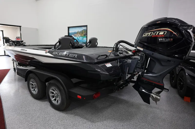 Slide: The Image of 2026 Skeeter ZXR19 SE boat with Yamaha SHO engine in showroom. - 1