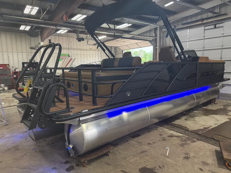 Slide: The Image of Bentley Pontoons Elite 300HP 253 Swingback Tritoon 2027 - 52