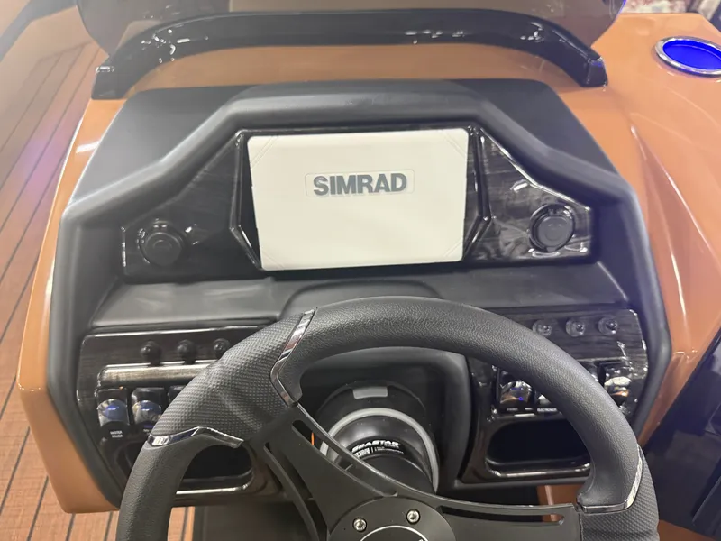 Slide: The Image of Bentley Pontoons Elite 300HP 253 Swingback Tritoon 2027 - 22