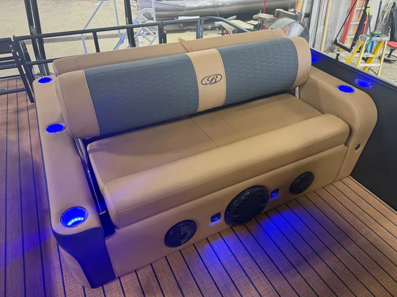 Slide: The Image of Bentley Pontoons Elite 300HP 253 Swingback Tritoon 2027 - 15