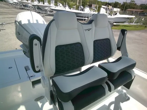 Slide: The Image of Tidewater 2410 Bay Max 2027 - 10