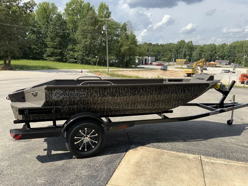 Slide: The Image of Ambush Boats 652 2026 - 2