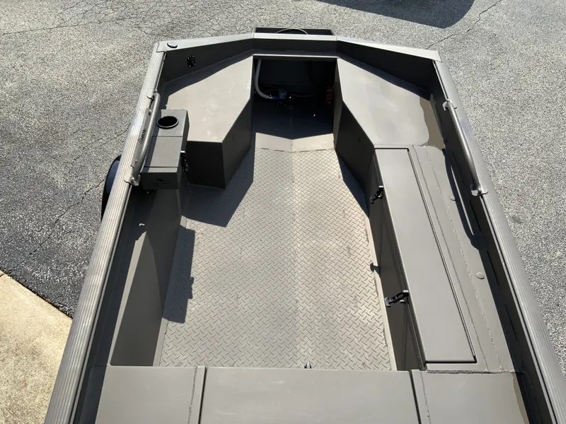 Slide: The Image of Ambush Boats 652 2026 - 4