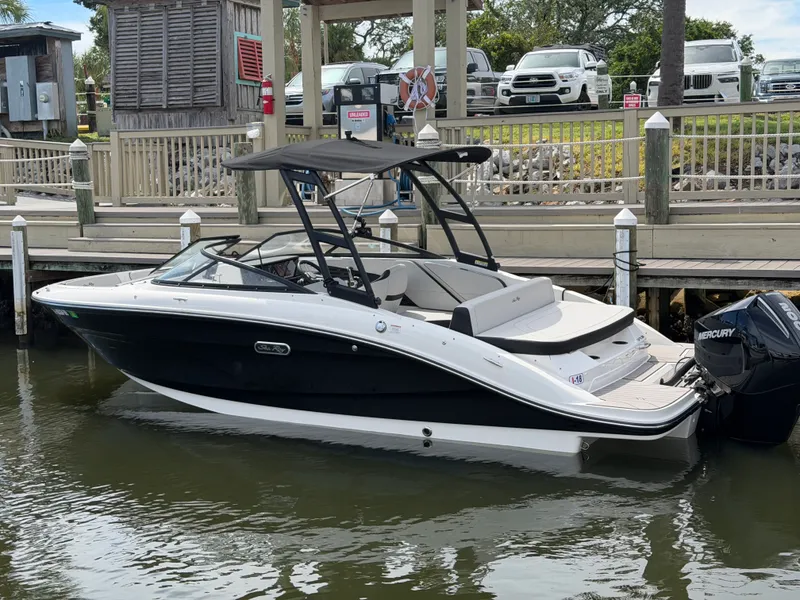 Slide: The Image of Sea Ray 210 SPX OB 2025 - 2
