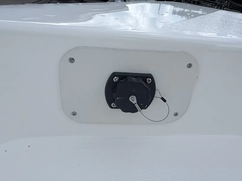 Slide: The Image of Skeeter SX2350 2026 - 27