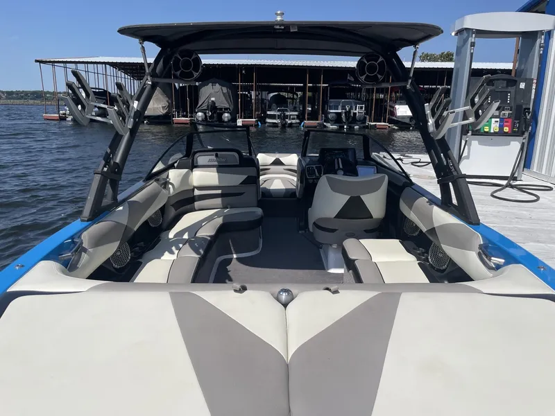 Slide: The Image of Malibu Wakesetter 23 LSV 2015 - 29