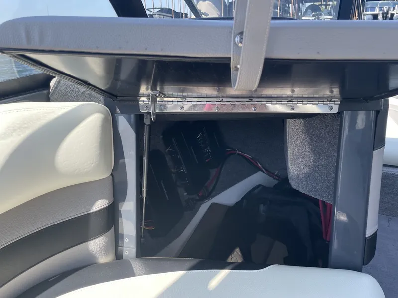 Slide: The Image of Malibu Wakesetter 23 LSV 2015 - 21