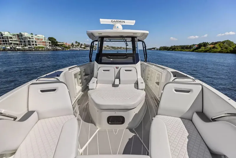 Slide: The Image of Wellcraft 38 T-Top 2025 - 30