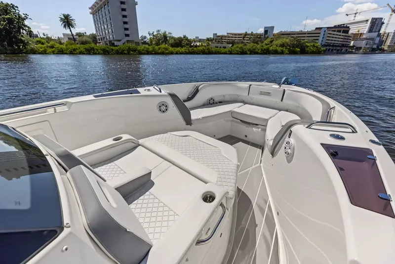 Slide: The Image of Wellcraft 38 T-Top 2025 - 37