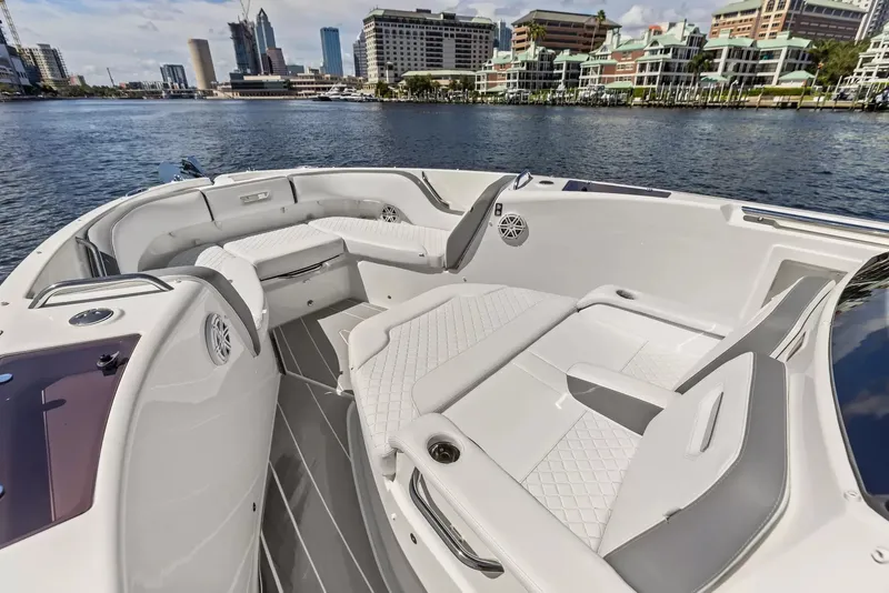 Slide: The Image of Wellcraft 38 T-Top 2025 - 38
