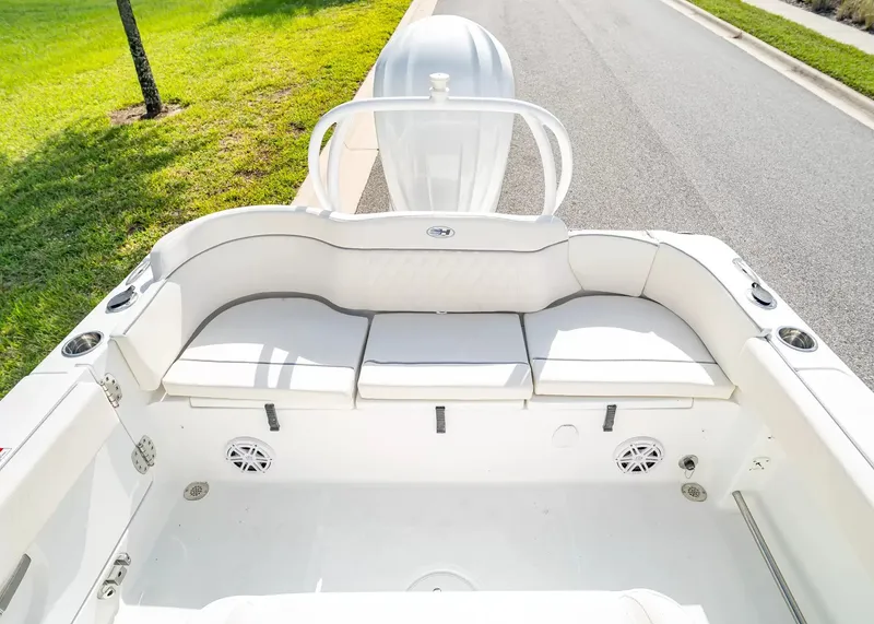 Slide: The Image of Sea Hunt Ultra 239SE 2027 - 4