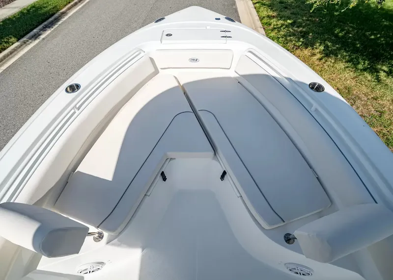 Slide: The Image of Sea Hunt Ultra 239SE 2027 - 23