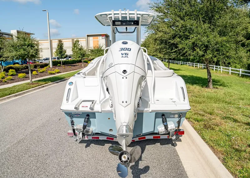 Slide: The Image of Sea Hunt Ultra 239SE 2027 - 3