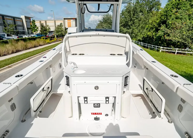 Slide: The Image of Sea Hunt Ultra 275SE 2027 - 11