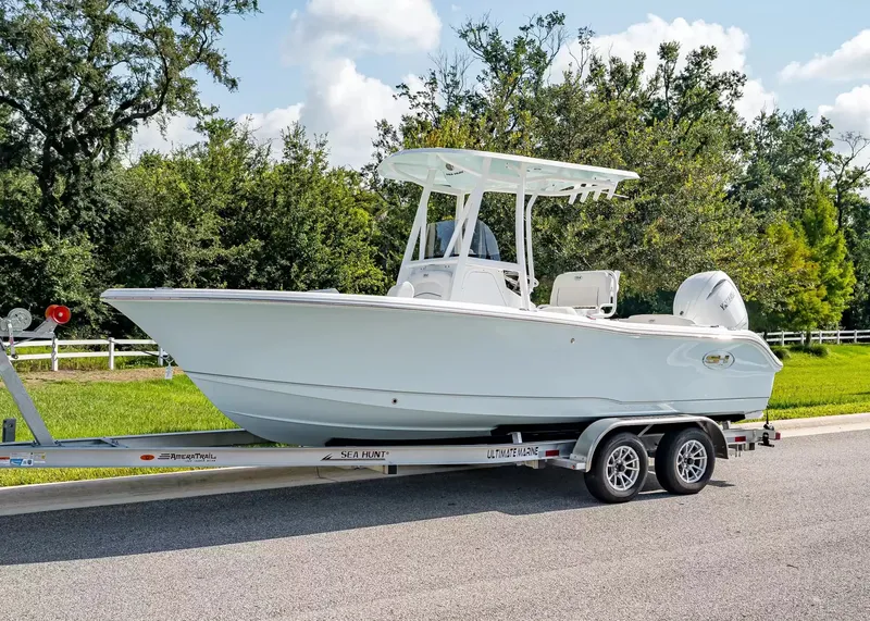 The Image of Sea Hunt Ultra 219 2027 - 1