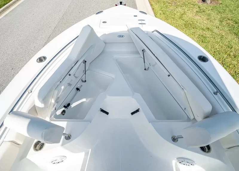 Slide: The Image of Sea Hunt Ultra 219 2027 - 21