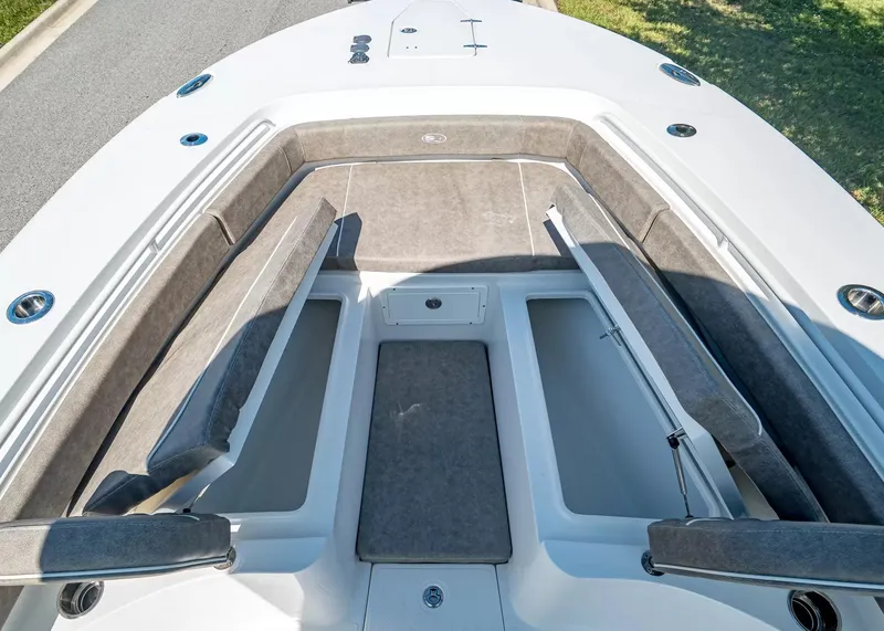 Slide: The Image of Sea Hunt Ultra 275SE 2027 - 27