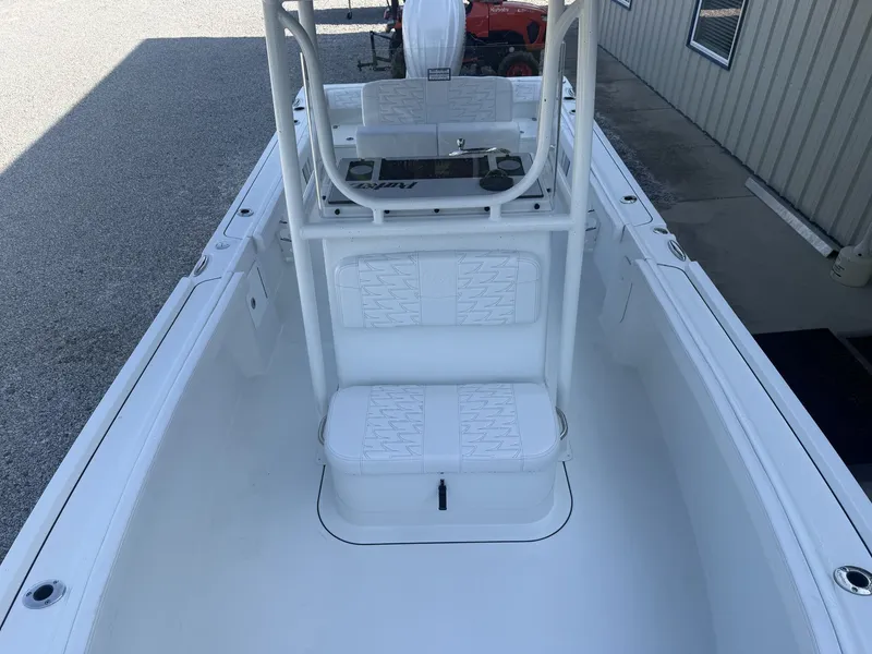 Slide: The Image of Parker Marine Coastal 240 Elite 2027 - 8