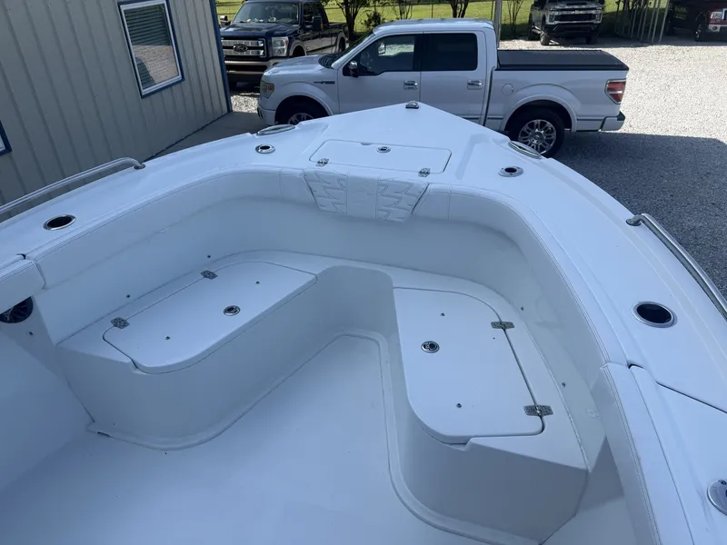 Slide: The Image of Parker Marine Coastal 240 Elite 2027 - 9
