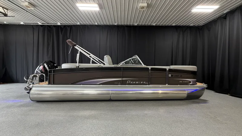 The Image of Premier 250 S-SERIES 2015 - 0