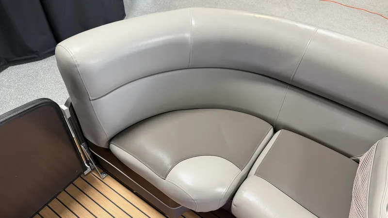 Slide: The Image of Premier 250 S-SERIES 2015 - 13