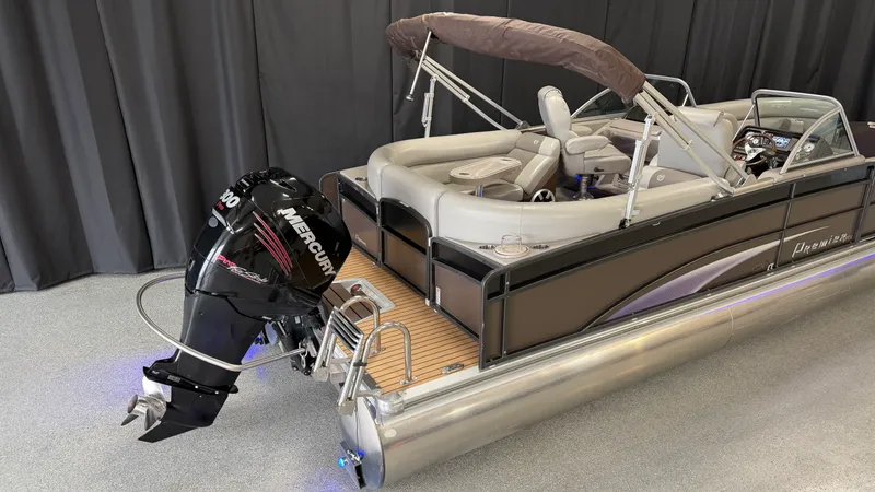 Slide: The Image of Premier 250 S-SERIES 2015 - 4