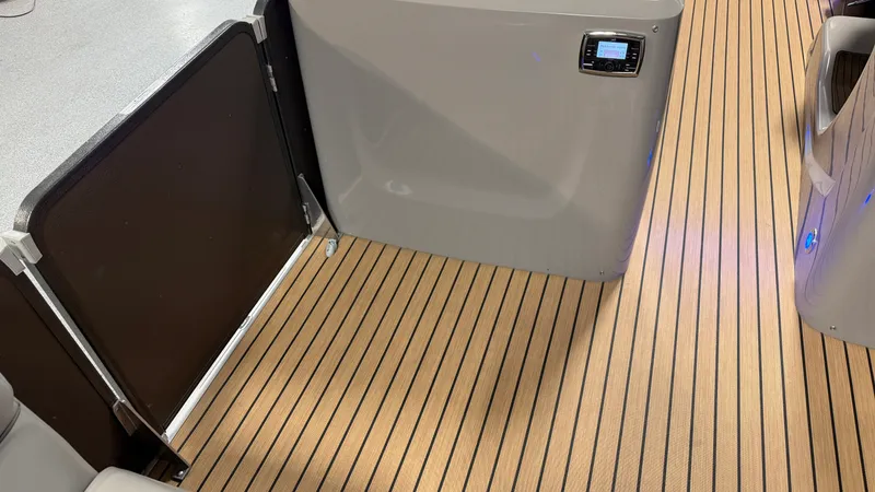 Slide: The Image of Premier 250 S-SERIES 2015 - 35