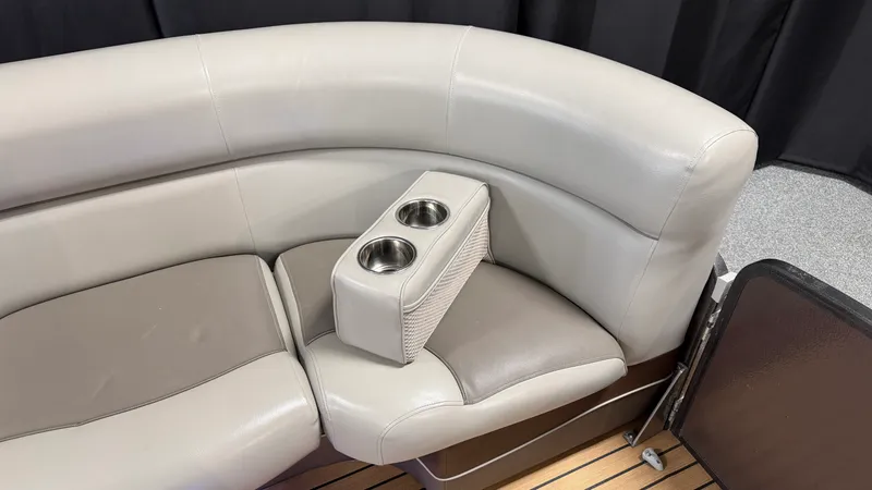 Slide: The Image of Premier 250 S-SERIES 2015 - 19