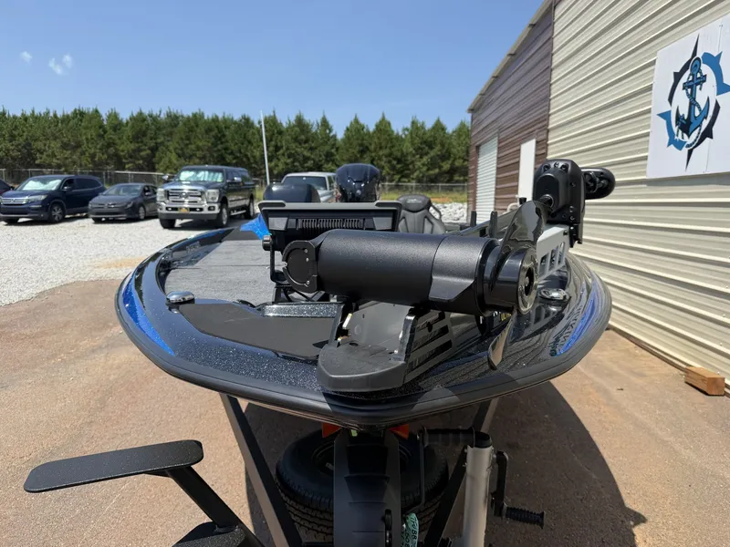 Slide: The Image of Skeeter ZXR Series 20SE 2027 - 2
