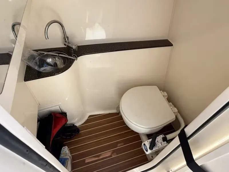 Slide: The Image of Scout 255 Dorado 2018 - 21