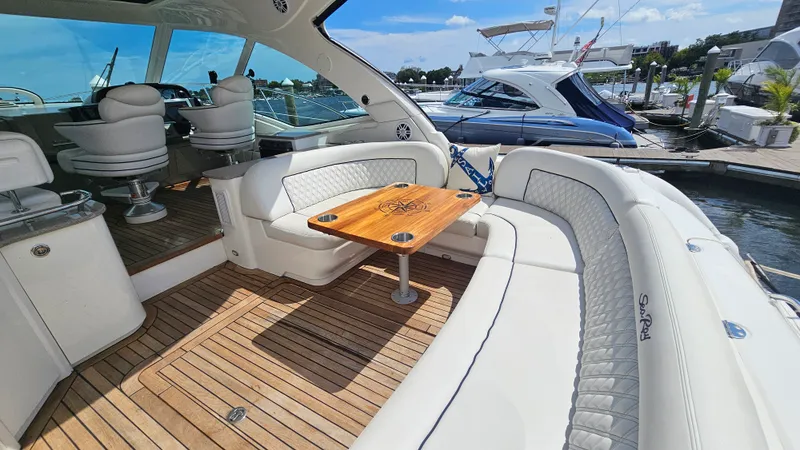 Slide: The Image of Sea Ray 48 Sundancer 2006 - 12