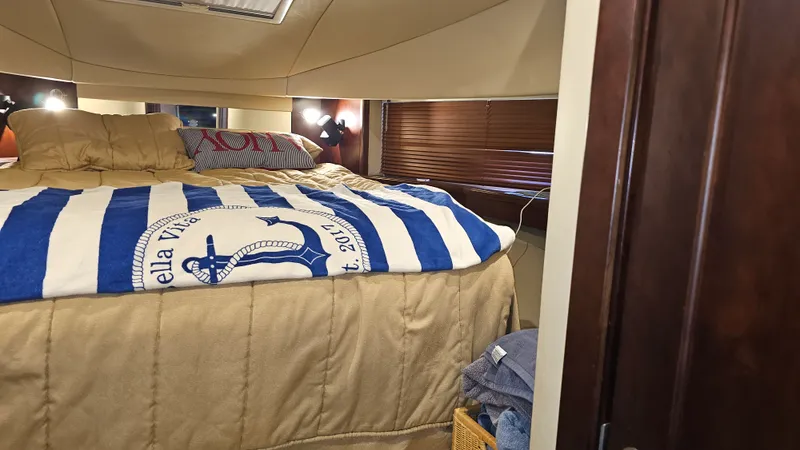 Slide: The Image of Sea Ray 48 Sundancer 2006 - 34