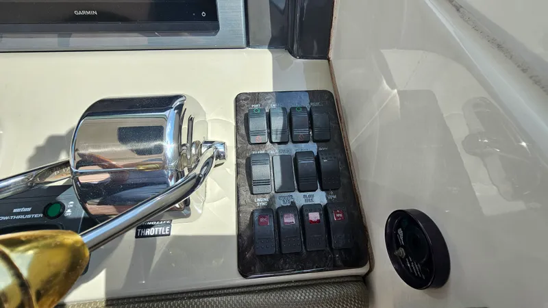 Slide: The Image of Sea Ray 48 Sundancer 2006 - 19