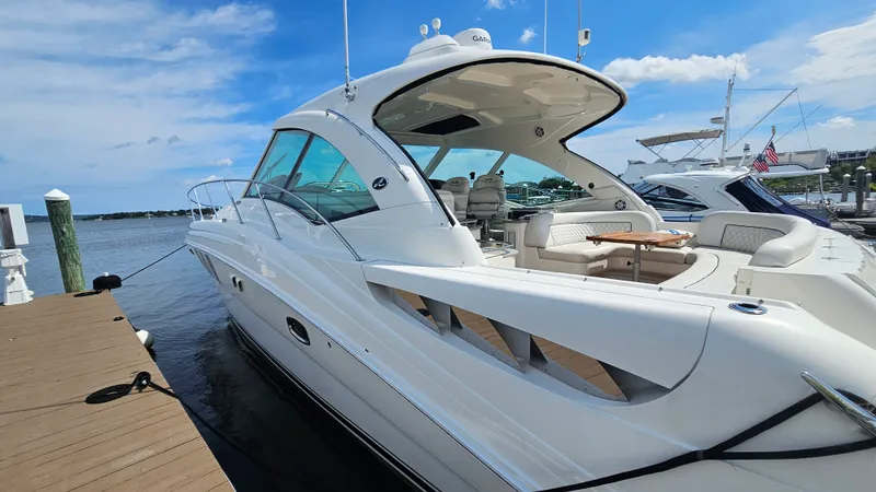 Slide: The Image of Sea Ray 48 Sundancer 2006 - 6