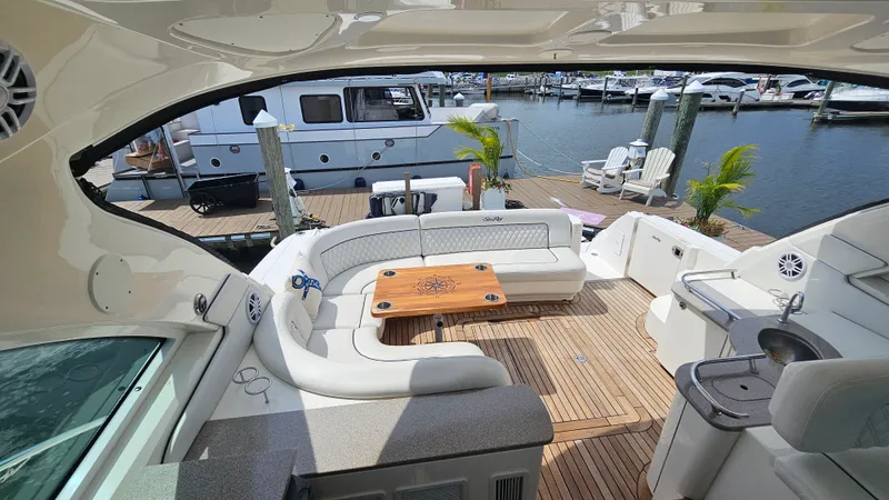 Slide: The Image of Sea Ray 48 Sundancer 2006 - 20