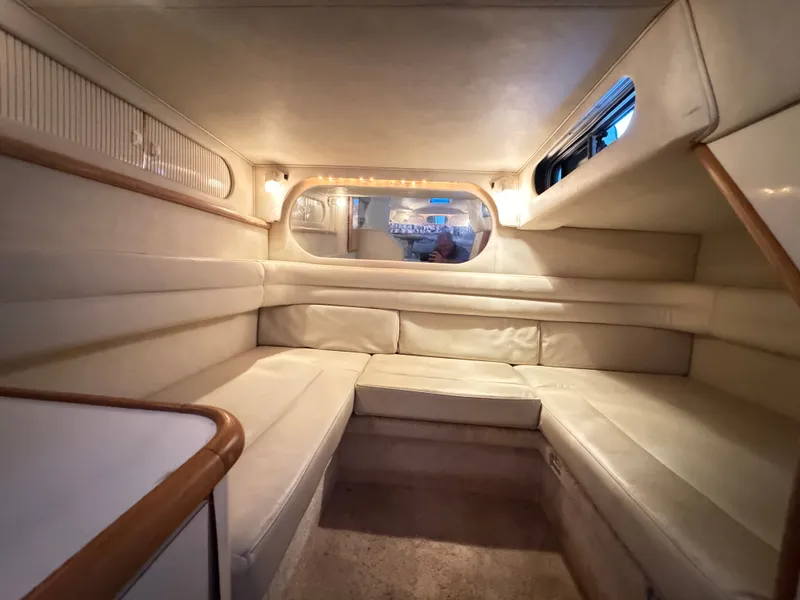 Slide: The Image of Sea Ray Sundancer 330 1997 - 25
