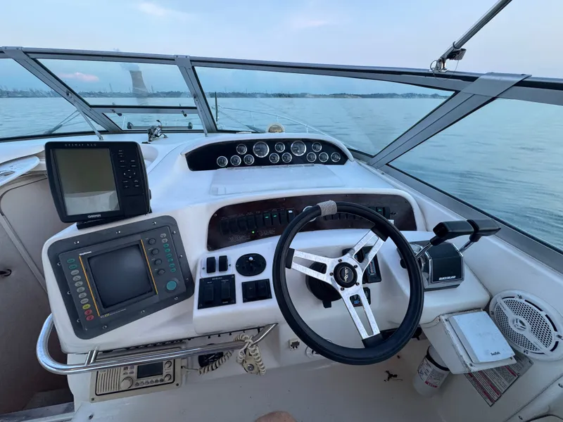 Slide: The Image of Sea Ray Sundancer 330 1997 - 13