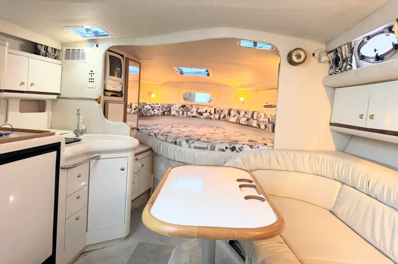 Slide: The Image of Sea Ray Sundancer 330 1997 - 16