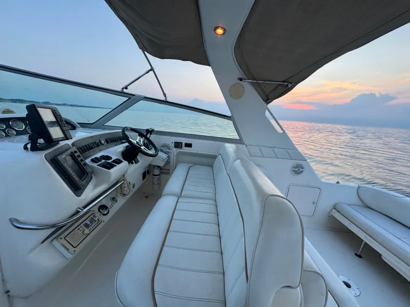Slide: The Image of Sea Ray Sundancer 330 1997 - 10