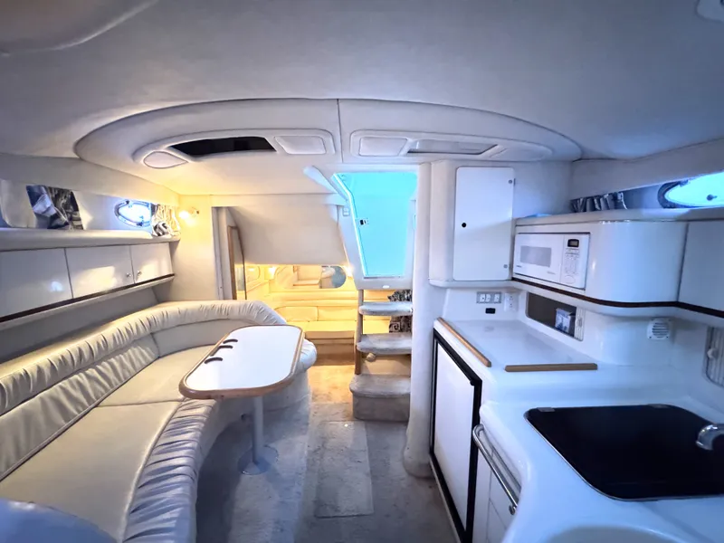 Slide: The Image of Sea Ray Sundancer 330 1997 - 20