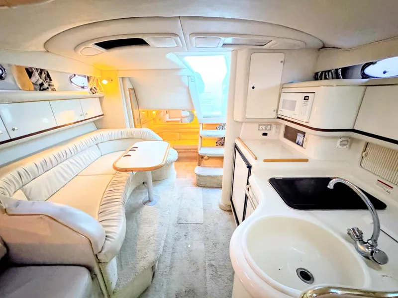 Slide: The Image of Sea Ray Sundancer 330 1997 - 19