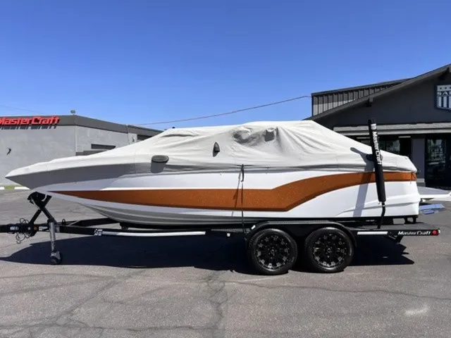 Slide: The Image of MasterCraft XT22 2019 - 20