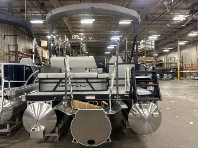 Slide: The Image of Bennington S-One Swingback 22 S1SB Tritoon 2027 - 5