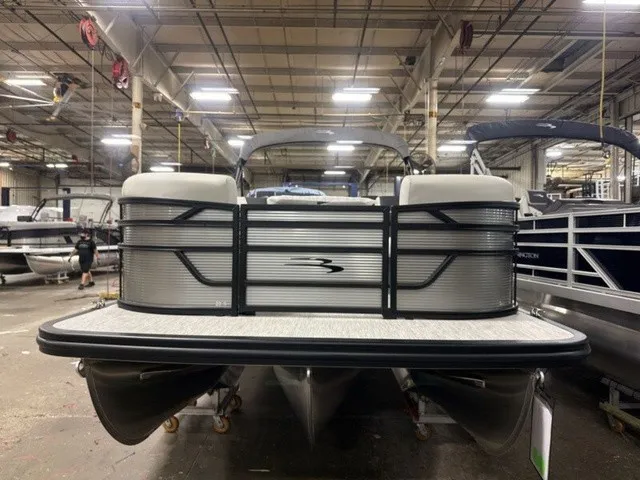 Slide: The Image of Bennington S-One Swingback 22 S1SB Tritoon 2027 - 3