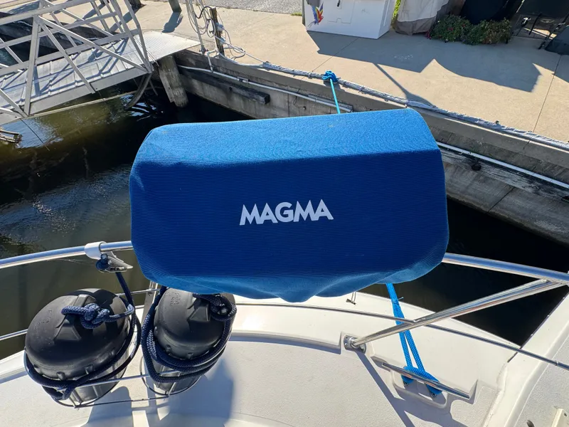 Slide: The Image of Carver Yachts 3608 Aft Cabin Motor Yacht 1991 - 17