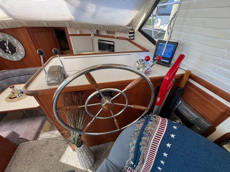 Slide: The Image of Carver Yachts 3608 Aft Cabin Motor Yacht 1991 - 40