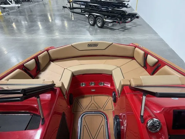 Slide: The Image of Heyday Wake Boats WT-2DC 2024 - 9