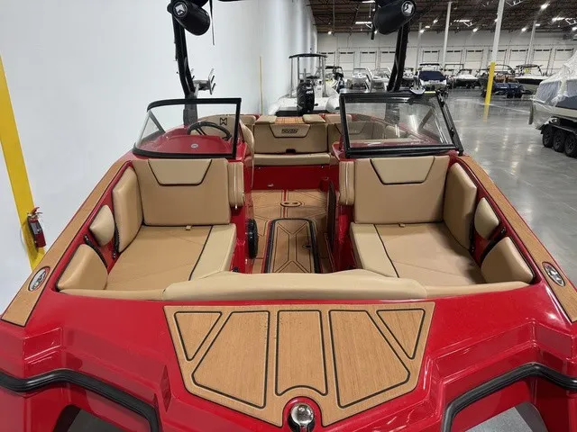 Slide: The Image of Heyday Wake Boats WT-2DC 2024 - 5